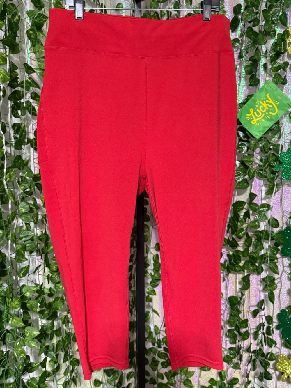POP Fit Red Capri Leggings in size 4x - Picture 2 of 7